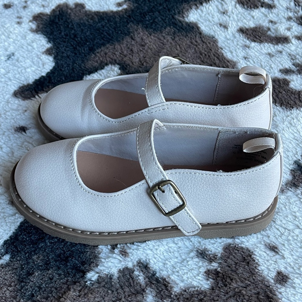 Old Navy size 10 Children’s Mary Jane shoes